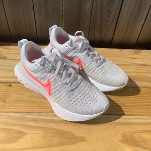 Preowned Nike Women's size 7 React Infinity Run Flyknit 2 (CT2423-004)